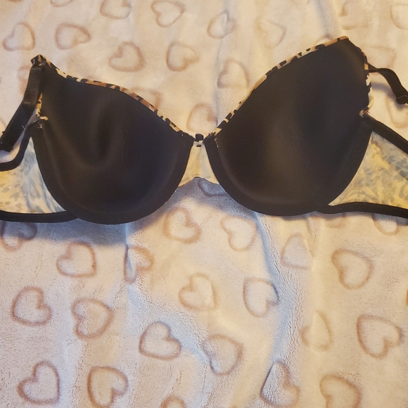 Leopard print bra. - Picture 2 of 3